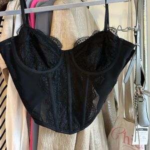 show po lace corset.